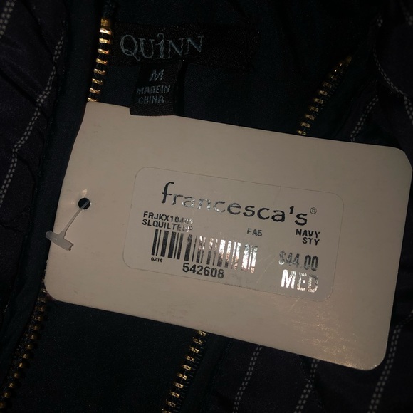 NWT Women’s Striped Navy Outdoor Vest - Picture 4 of 4